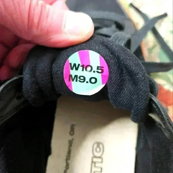 Unless plant based sneakers - Picture 9 of 9